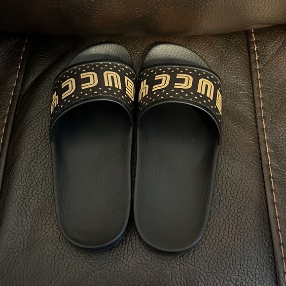 FINAL DROP / SALE!! Gucci Guccy limited edition leather logo sandals slides NWB - Picture 6 of 10